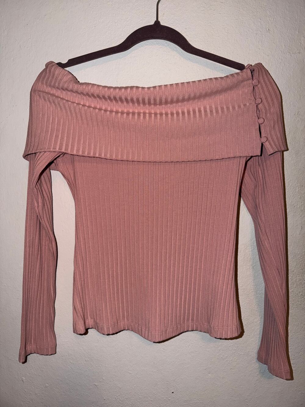 Anthropologie Womens XS Mauve Ribbed Off Shoulder Foldover Button Long Sleeve